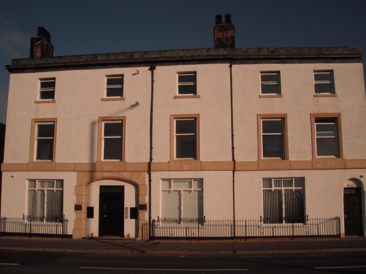 Victoria Quays Apartments, Fleetwood Extérieur photo